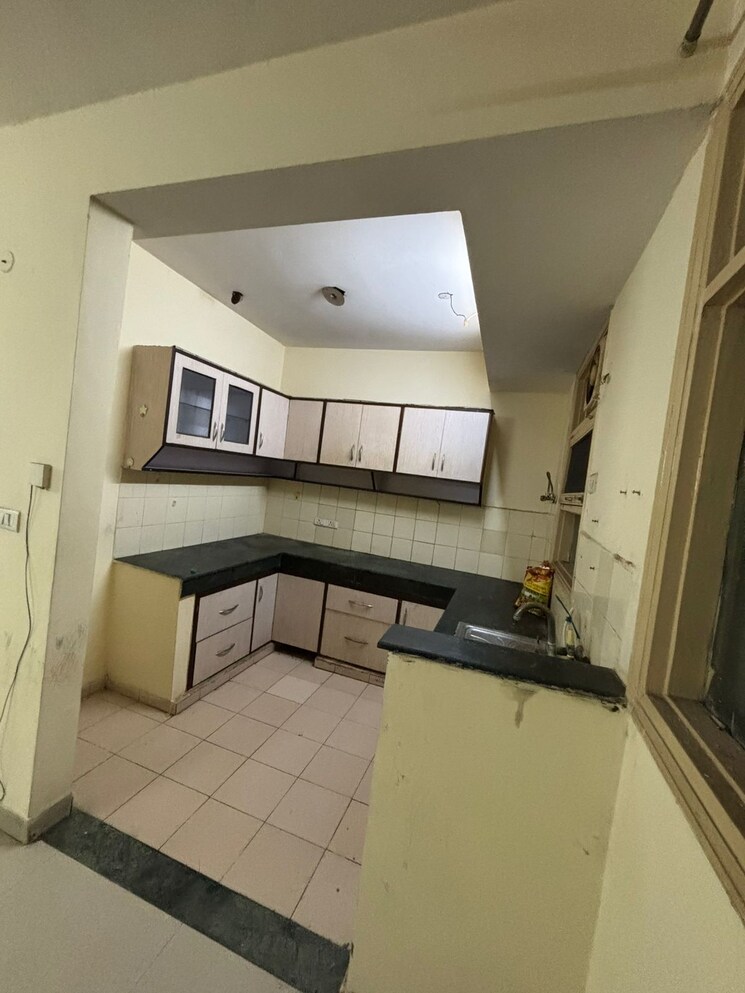 Kitchen, puri-pranayam 3 Bedroom 1857 Sq.Ft. Apartment In Sector 82 Faridabad 9093060