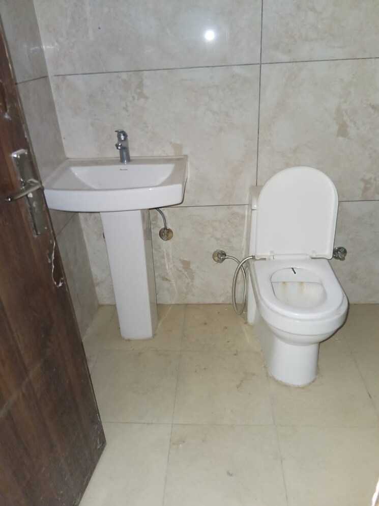 Bathroom, ace-divino 3 Bedroom 1565 Sq.Ft. Apartment In Sector 1 Greater Noida Greater Noida 9093064