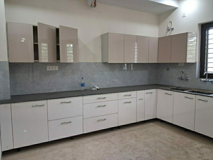 Kitchen, sector 28 4 Bedroom 350 Sq.Yd. Builder Floor In Sector 28 Faridabad 9093066