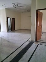 3.5 BHK + Pooja Room 350 Sq.Yd. Builder Floor in Sector 19
