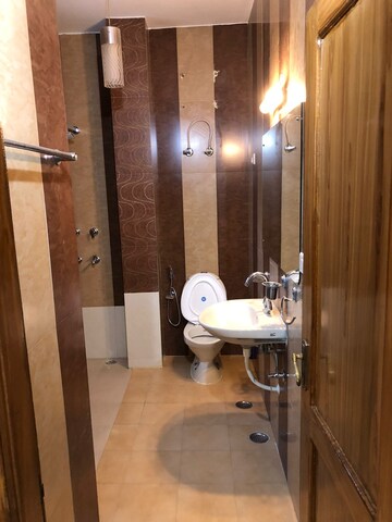Bathroom in 2 BHK Builder Floor at Sector 4 – for Rent