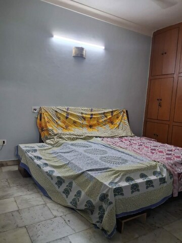 Bedroom in 2.5 BHK Builder Floor at Sector 28 – for Rent