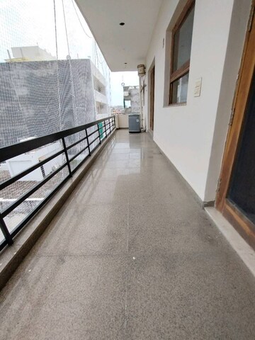 Balcony in 2 BHK Builder Floor at Sector 9a – for Rent