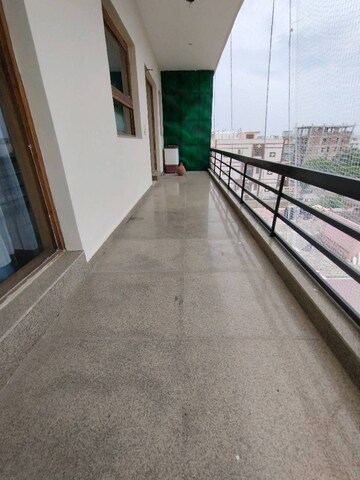 Balcony in 2 BHK Builder Floor at Sector 9a – for Rent
