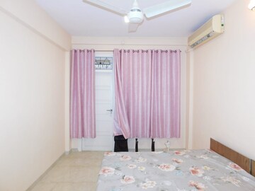 Bedroom in 2 BHK Apartment at Juhu Scheme, Juhu – for Rent