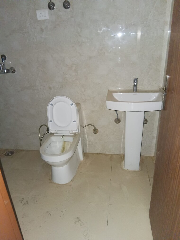 Bathroom, ace-divino 3 Bedroom 1565 Sq.Ft. Apartment In Sector 1 Greater Noida Greater Noida 9093108