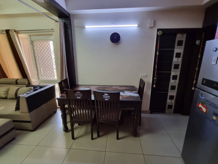 Living Room, panchsheel-greens 3 Bedroom 904 Sq.Ft. Apartment In Sector 16 Greater Noida Greater Noida 9093115