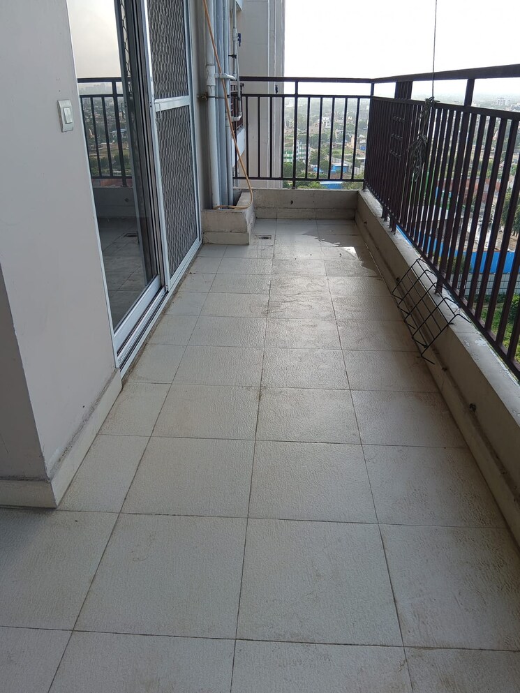 Balcony, ace-divino 3 Bedroom 933 Sq.Ft. Apartment In Sector 1 Greater Noida Greater Noida 9093121