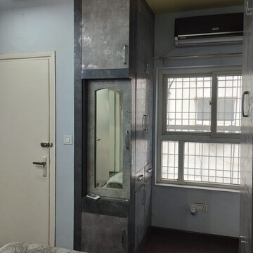Room in 3 BHK Builder Floor at Parklands, Sector 85 – for Rent