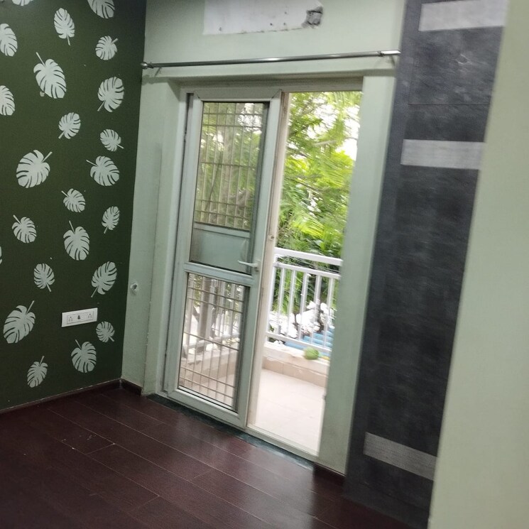 Room, parklands 3 Bedroom 180 Sq.Yd. Builder Floor In Sector 85 Faridabad 9093183