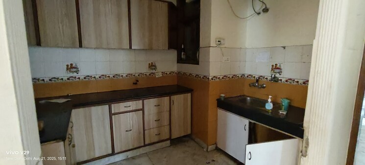 Kitchen, chittaranjan park 3 Bedroom 126 Sq.Yd. Builder Floor In Chittaranjan Park Delhi 9093187