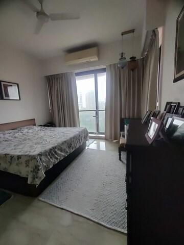 Bedroom in 3 BHK Apartment at Kalpataru Horizon, Worli – for Sale