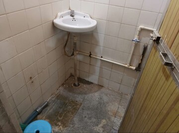 Bathroom in 1 BHK Apartment at Kopar Khairane – for Rent