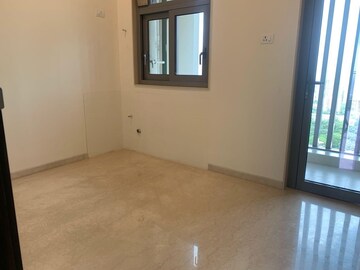 Room in 3 BHK Apartment at Piramal Mahalaxmi, Mahalaxmi – for Sale