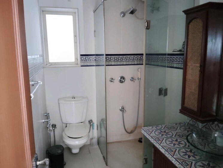 Bathroom, crescent-tower 3 Bedroom 2031 Sq.Ft. Apartment In Tardeo Mumbai 9093263