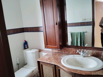 Furnished Amenities in 3 BHK Apartment at Crescent Tower, Tardeo – for Sale