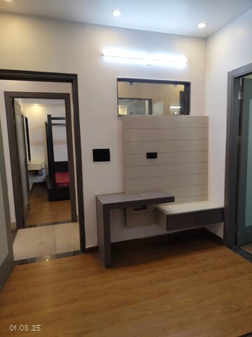 Room in 3 BHK Apartment at Saket – for Rent