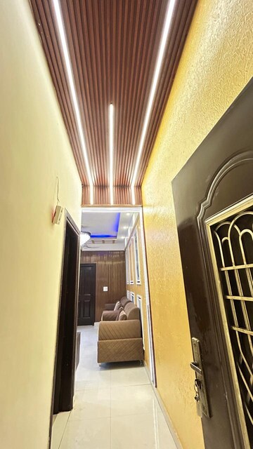 Furnished Amenities in 2 BHK Builder Floor at Maya Homes, Indrapuram – for Rent
