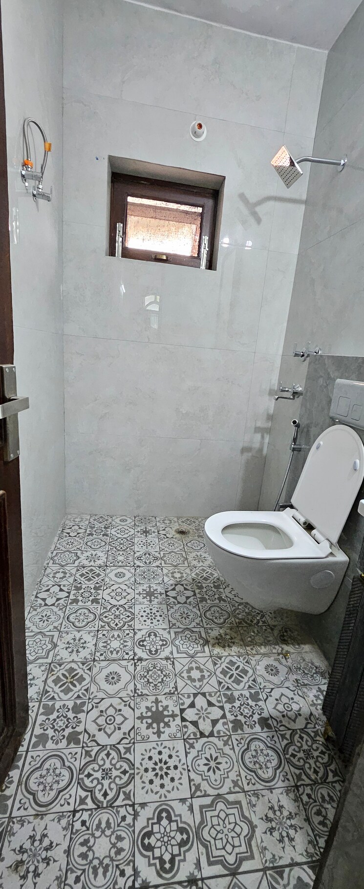 Bathroom, sector 21a 1 Bedroom 500 Sq.Ft. Builder Floor In Sector 21a Faridabad 9093287