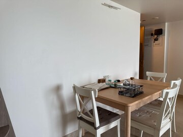 Furnished Amenities in 3 BHK Apartment at Lodha Seamont, Malabar Hill – for Sale