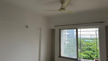 Room in 2 BHK Apartment at Kolte Patil Xenia, Kharadi – for Rent