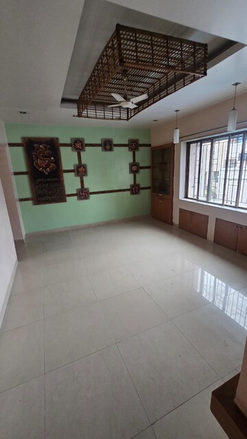 Room in 3.5 BHK Apartment at Fortaleza CHSL, Kalyani Nagar – for Rent