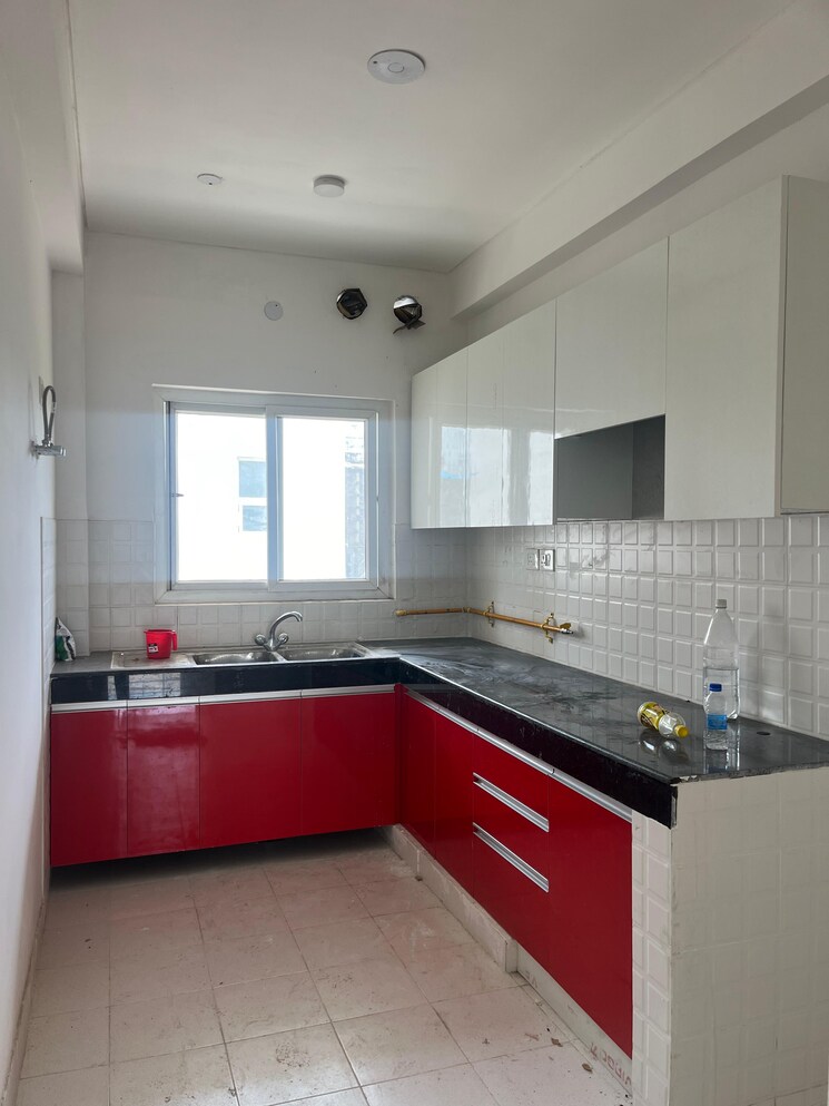 Kitchen, bptp-park-81 3 Bedroom 300 Sq.Yd. Apartment In Sector 81 Faridabad 9093315