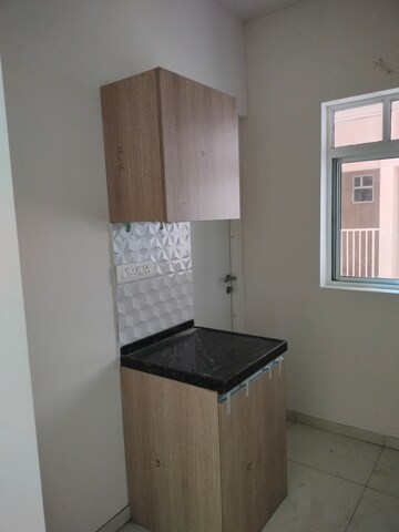 Room in 1 BHK Apartment at Godrej Green Vistas, Mahalunge – for Rent