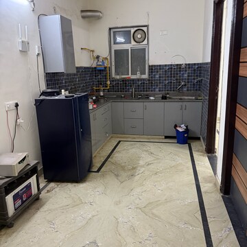 Kitchen in 2.5 BHK Builder Floor at Sector 63a – for Rent