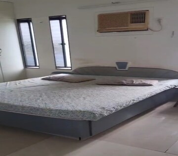 Bedroom in 4 BHK Apartment at Dadar East – for Sale
