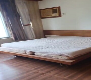 Bedroom in 4 BHK Apartment at Dadar East – for Sale
