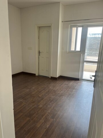 3 BHK Apartment For Rent in BPTP Parkland Pride, Sector 77