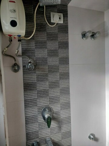 Attached Bathroom in 1 RK Apartment at Shivam Apartments Goregaon, Goregaon East – for Rent