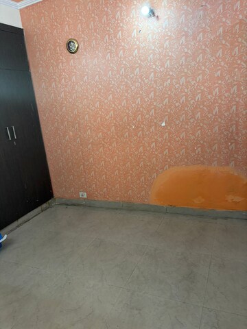 Furnished Amenities in 2 BHK Apartment at BPTP Princess Park, Sector 86 – for Rent