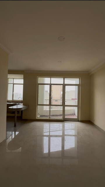 Room in 3 BHK Apartment at Raheja Vedaanta, Sector 108 – for Sale