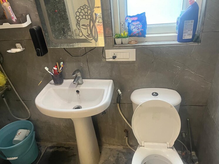 Attached Bathroom, rps-savana 2 Bedroom 955 Sq.Ft. Apartment In Sector 88 Faridabad 9093416