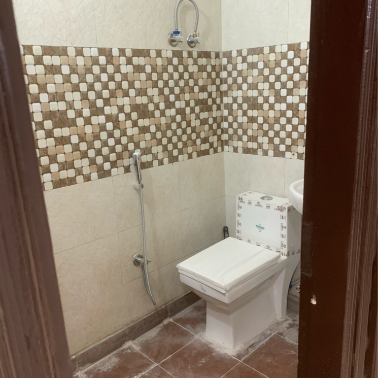 Bathroom, vasundhara sector 3 1 Bedroom 550 Sq.Ft. Builder Floor In Vasundhara Sector 3 Ghaziabad 9093433