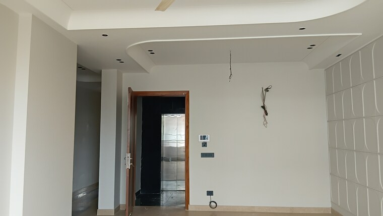 Room, anant-raj-the-estate-floors 3.5 Bedroom 2100 Sq.Ft. Builder Floor In Sector 63a Gurgaon 9093501