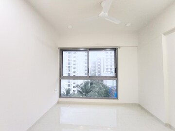 Room in 3 BHK Apartment at Balan Anu Smera Skylight, Chembur – for Rent