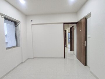 Room in 3 BHK Apartment at Balan Anu Smera Skylight, Chembur – for Rent