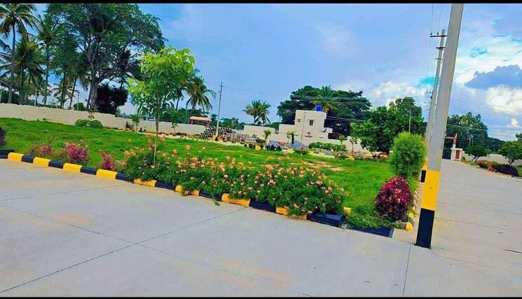 Garden, jigani  1200 Sq.Ft. Plot In Jigani Bangalore 9093494