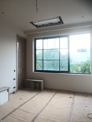 Room in 3 BHK Builder Floor at Defence Colony – for Sale