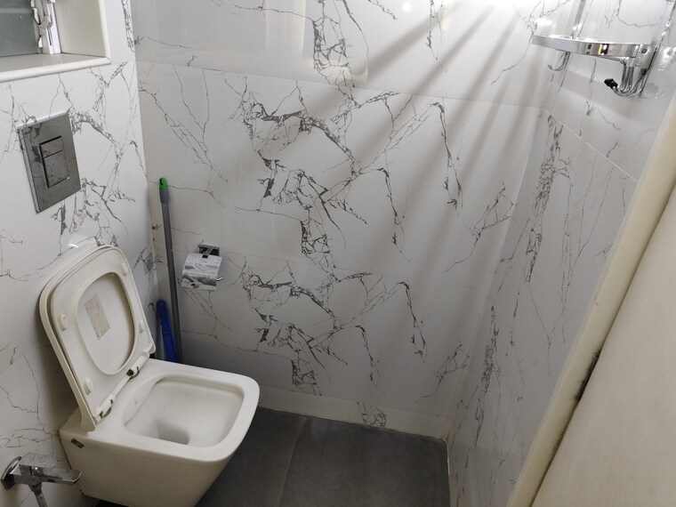 Bathroom, raj-exotica 2 Bedroom 950 Sq.Ft. Apartment In Mira Road Thane 9093571