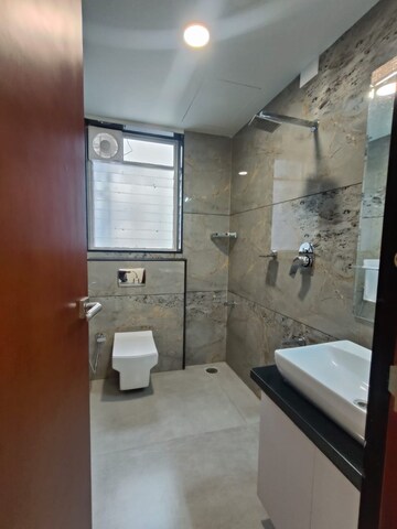 Bathroom in 3 BHK Apartment at Silver Oak Apartments Langford Gardens, Langford Gardens – for Rent