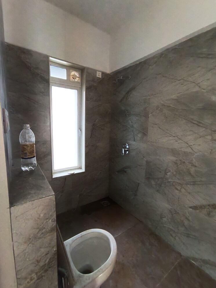 Bathroom, roop-apartments 3 Bedroom 1261 Sq.Ft. Apartment In Chembur Mumbai 9093617