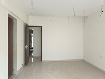 Room in 3 BHK Apartment at Roop Apartments, Chembur – for Rent