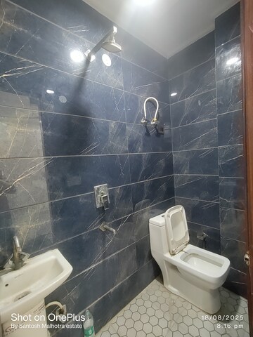 Bathroom in 2 BHK Builder Floor at Nawada – for Rent