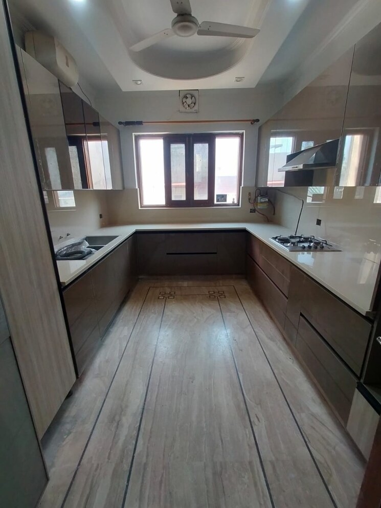 Kitchen, panchsheel park 4 Bedroom 500 Sq.Yd. Builder Floor In Panchsheel Park Delhi 9093629