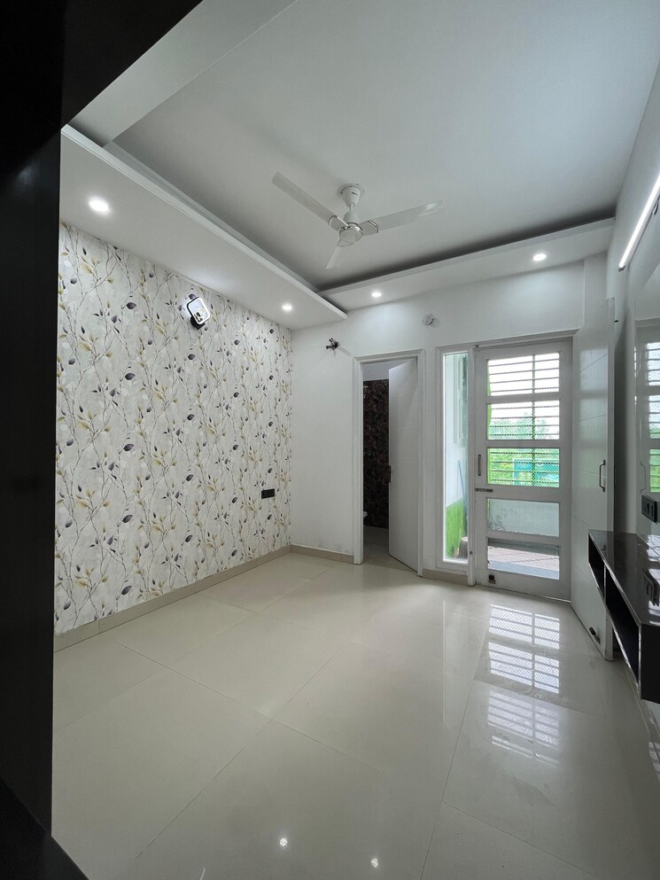 Room, dhakoli 3 Bedroom 1000 Sq.Ft. Builder Floor In Dhakoli Zirakpur 9093624