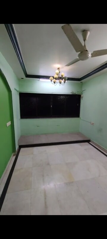 Furnished Amenities in 2 BHK Apartment at Jumbo Darshan, Andheri East – for Rent